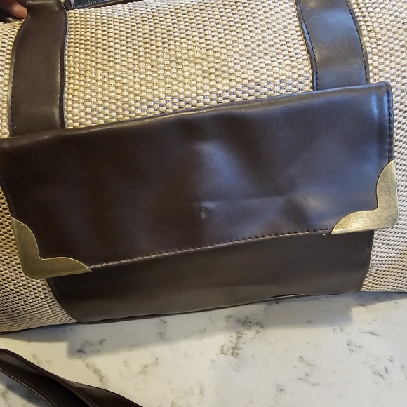 Avon Tote Bag - Picture 2 of 13